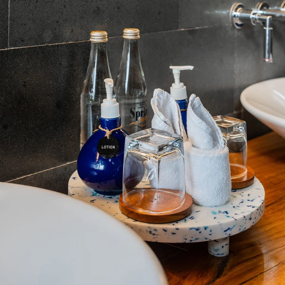 amora-update-royal-2