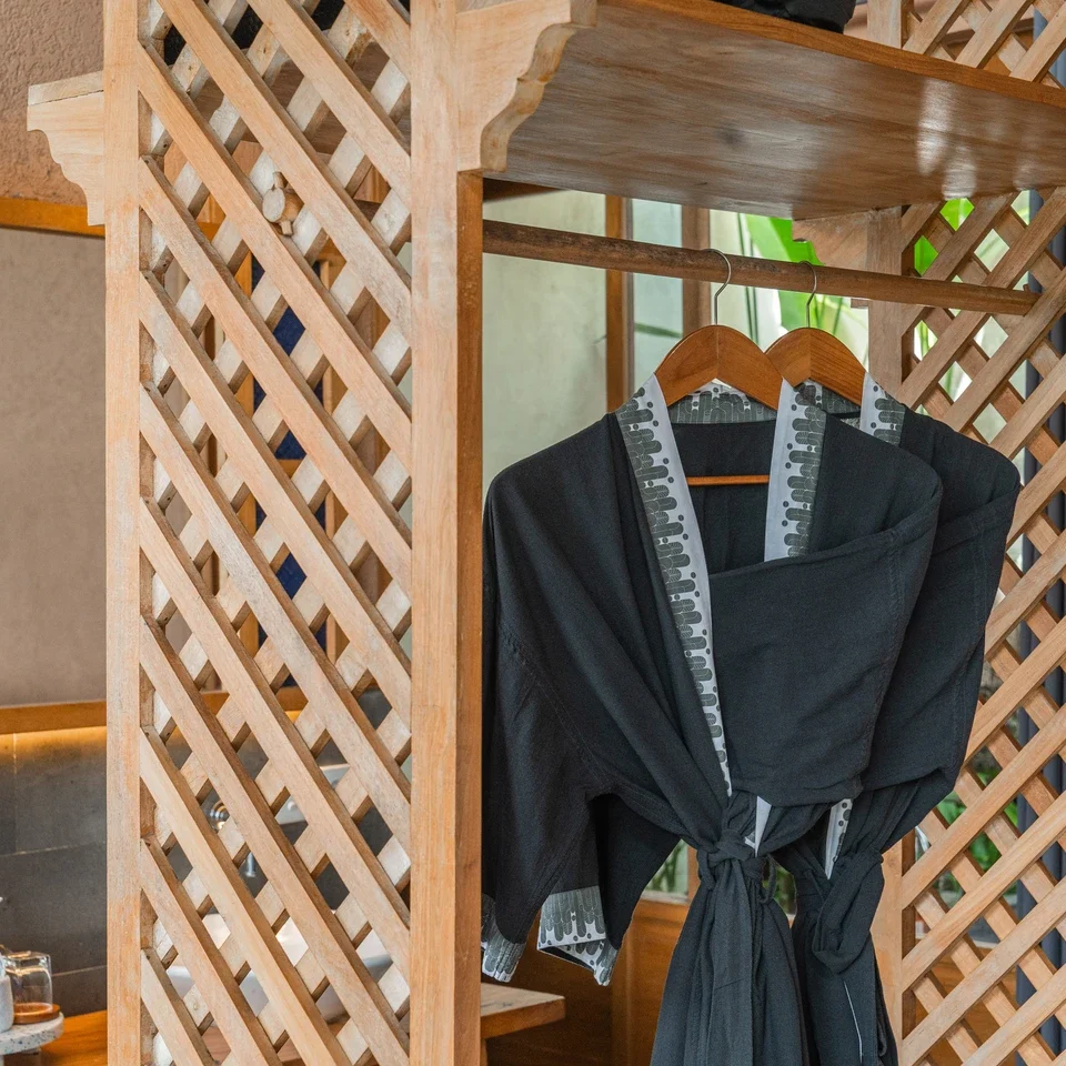 amora-update-royal-3