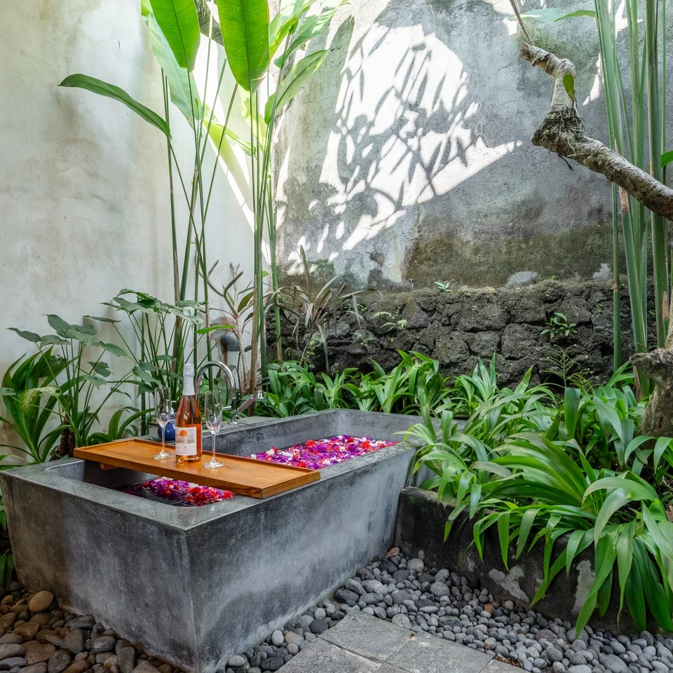 amora-update-royal-7